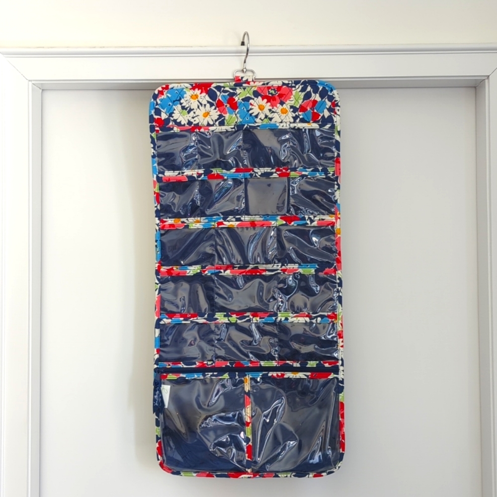 Vera Bradley Hanging Travel Organizer in Floral Print